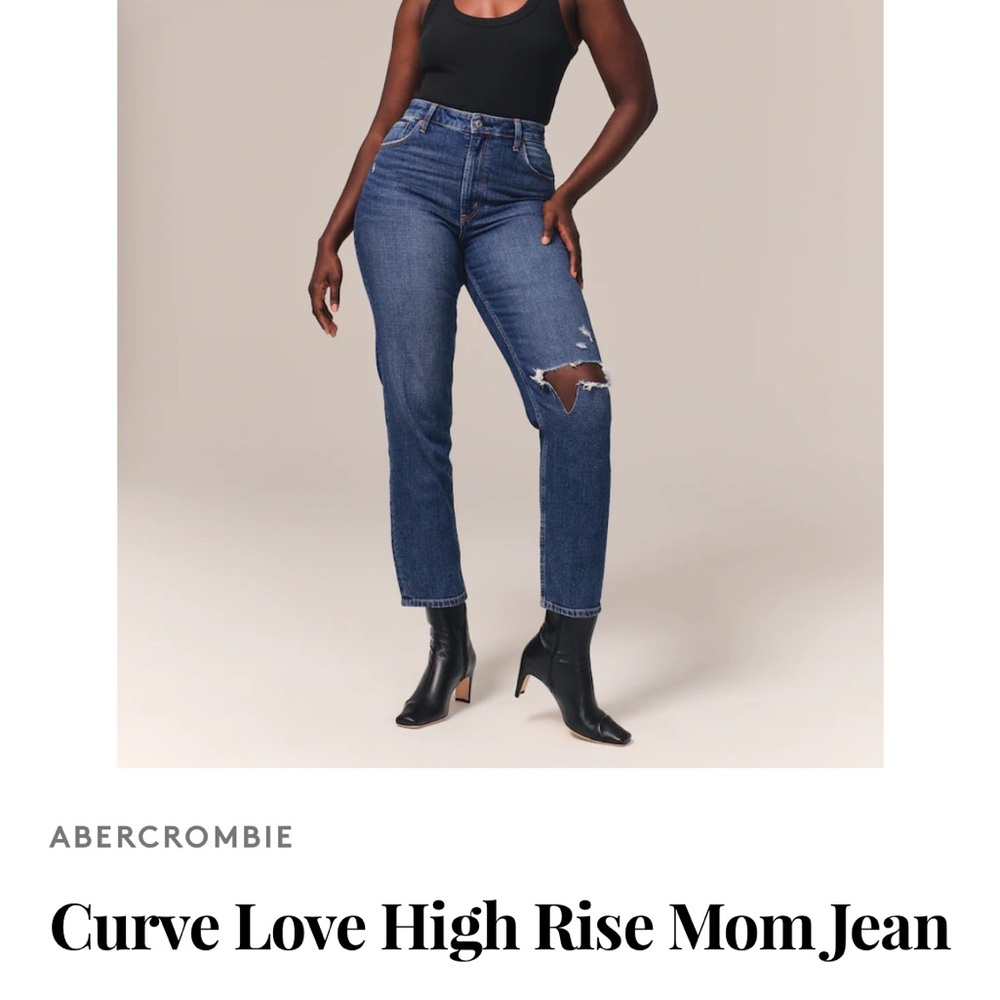 Abercrombie Curve Love High Rise Mom Jean Size 33/16